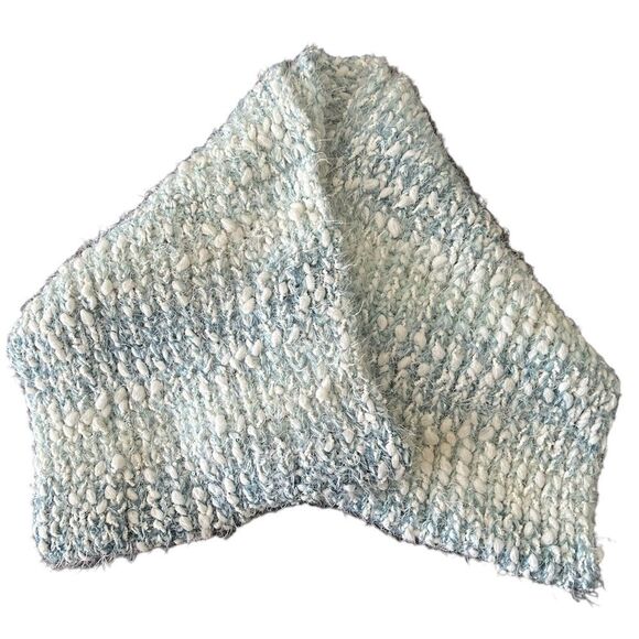 Cozy Aged Blue Metallic Sequins Fuzzy Yarn Infinity Long Thick Scarf One Size - Picture 4 of 6